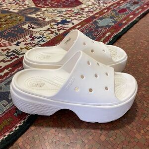 CROCS White/beige platform Slide Sandals 7